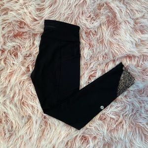 Lululemon Scalloped Leggings w/ Pockets
